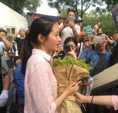 Thần đồng diễn xuất Trương Tử Phong bị tố có chút tiếng đã mắc bệnh ngôi sao-9