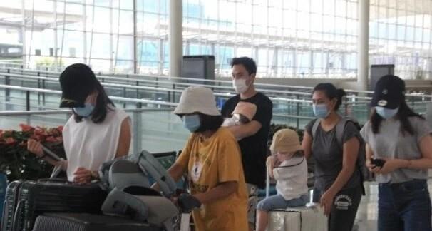 Vợ thiếu gia sòng bạc đình đám Hong Kong cay đắng ôm con về quê sau ly hôn-15