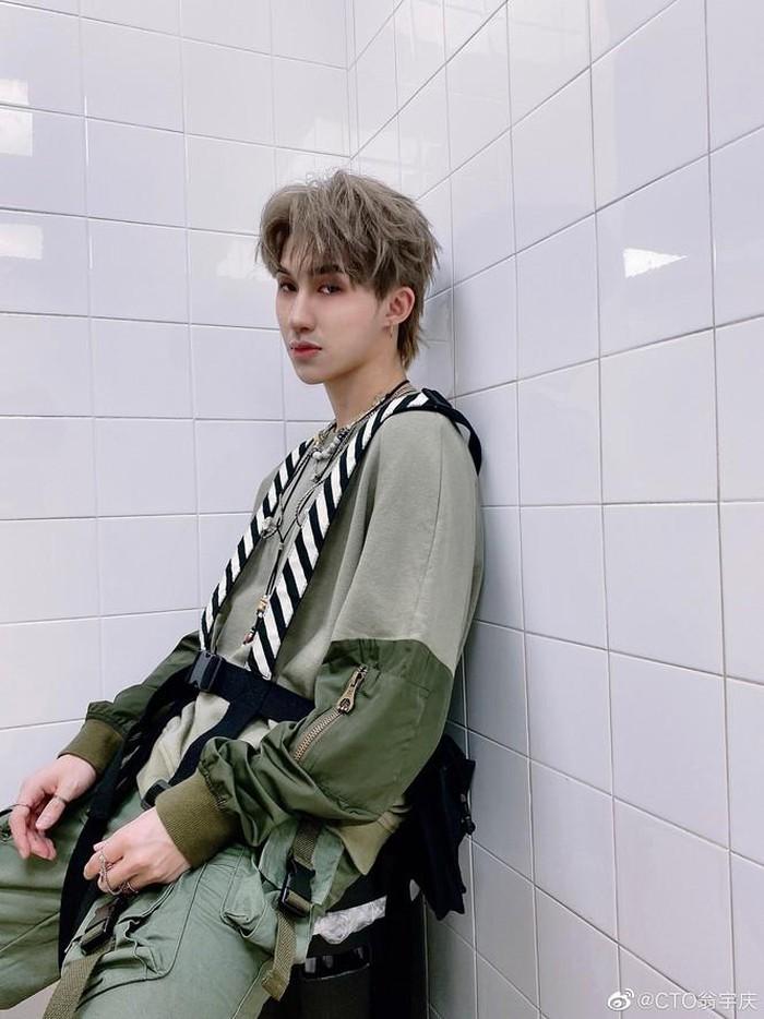 Nam idol Trung Quốc nổi tiếng nhờ ngoại hình giống hệt Lee Kwang Soo-5