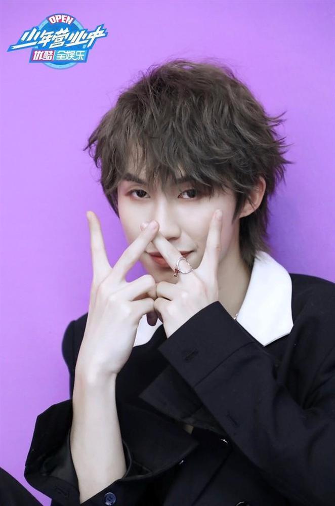 Nam idol Trung Quốc nổi tiếng nhờ ngoại hình giống hệt Lee Kwang Soo-6