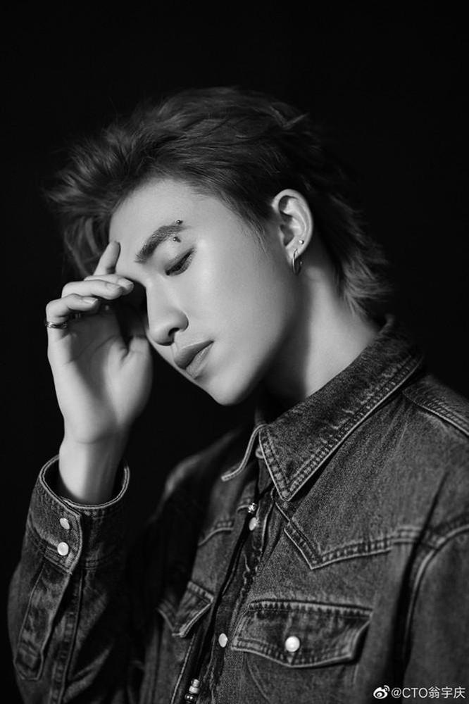 Nam idol Trung Quốc nổi tiếng nhờ ngoại hình giống hệt Lee Kwang Soo-8