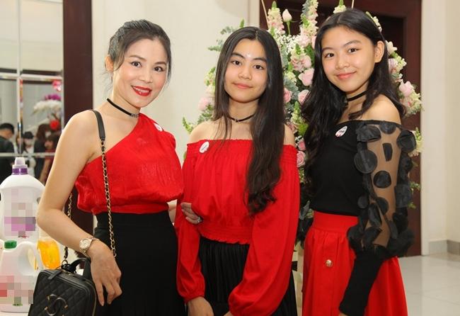 MC Quyền Linh lần đầu kể chuyện chồng ngủ đất - vợ nằm giường hàng chục năm-6