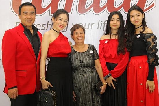 MC Quyền Linh lần đầu kể chuyện 'chồng ngủ đất - vợ nằm giường' hàng chục năm