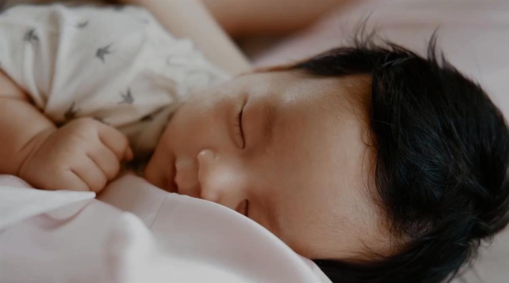 HOT: Lộ diện quý tử mới sinh của hoa hậu Đặng Thu Thảo-5
