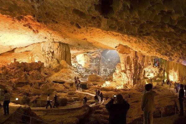 6 hang động ấn tượng nhất ở Đông Nam Á-3