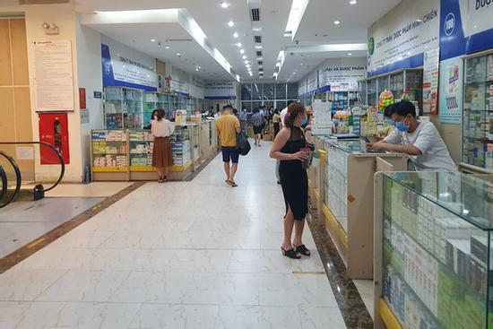 Hà Nội: Khẩu trang y tế 'cháy hàng' nhưng khẩu trang vải kháng khuẩn vẫn có thể mua dễ dàng