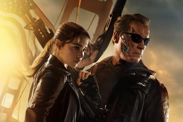 Terminator: Genisys (2015): Sau Terminator Salvation (2009), Arnold Schwarzenegger tái xuất cùng một loạt tên tuổi như Emilia Clarke, Matt Smith, Jason Clarke, J.K. Simmons. Bất ngờ đến từ Jai Courtney bởi nam diễn viên bị cho là quá non để đảm nhận vai chính Kyle Reese. Trong phim, hình tượng bao năm của Arnie bị biến tướng thành ông bố độc đoán trong nhiều tình huống như sitcom. Cùng lúc đó, Genisys thất bại bởi vô số điểm phi lý về du hành thời gian. Hy vọng duy nhất của bộ phim là một cú twist bất ngờ thì đã bị lộ luôn từ trailer.