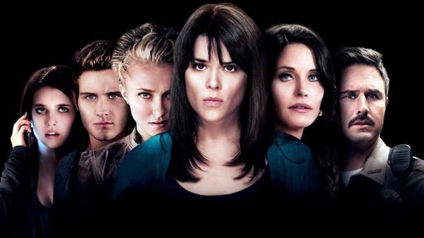 Scream 4 (2011): Sau hơn một thập kỷ, loạt phim kinh dị trở lại trong sự nghi hoặc từ phía khán giả. Hình tượng Ghostface lại tái xuất, nhưng các nhân vật cứ thế hành xử như một đám ngốc, dù cho họ đang cận kề cái chết. Mạch phim khiến người xem mệt mỏi, và thật đáng buồn khi đây là bộ phim cuối cùng của nhà làm phim quá cố Wes Craven.