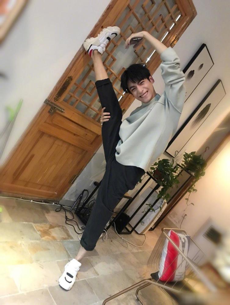 La Vân Hi: mỹ nam cổ trang từng muốn bỏ nghiệp diễn vì trầm cảm-5