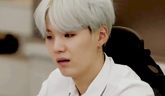 Những gương mặt luôn hờn cả thế giới, gây khó chịu nhất các nhóm nhạc Gen3-5