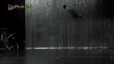 Sự cố sân khấu kinh hoàng của nghệ sĩ-3