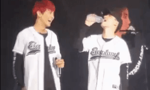 Những gương mặt luôn hờn cả thế giới, gây khó chịu nhất các nhóm nhạc Gen3-17