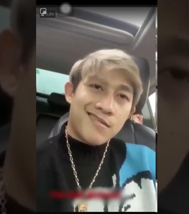 Hồ Gia Hùng (HKT) bị bóc mẽ ảnh ở livestream khác xa ảnh tự đăng lên mạng-2