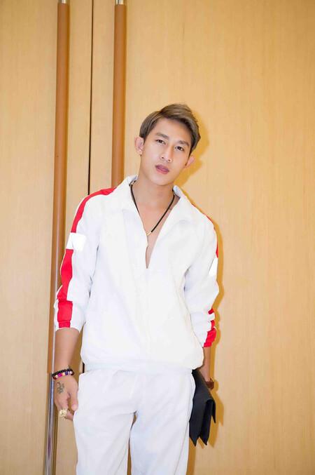 Hồ Gia Hùng (HKT) bị bóc mẽ ảnh ở livestream khác xa ảnh tự đăng lên mạng-7