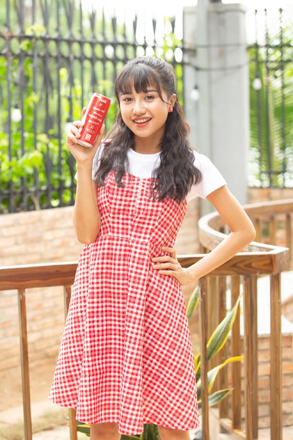 Giới trẻ săn lùng bộ lon Trao giai điệu hứng khởi của Coca-Cola-4