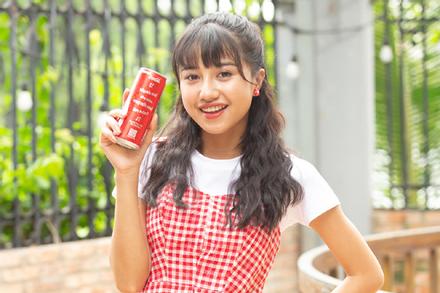 Giới trẻ săn lùng bộ lon 'Trao giai điệu hứng khởi' của Coca-Cola