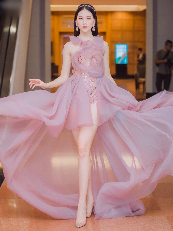 SAO MẶC ĐẸP: Thúy Vân hóa công chúa - Hòa Minzy rực rỡ đúng chất chị đại Hoa dâm bụt-4