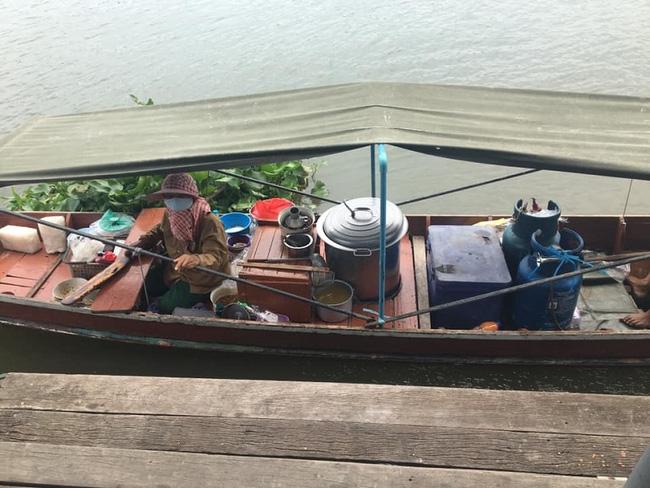 Shipper Thái Lan được tuyên dương nhờ làm 1 việc không ai ngờ vì sợ pizza của khách bị nguội-2