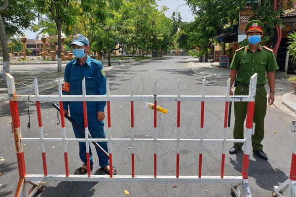 Những suất ăn đầy đủ dinh dưỡng trong khu cách ly Bệnh viện C Đà Nẵng-6