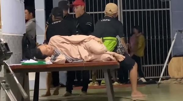 Ninh Dương Lan Ngọc, Nhật Kim Anh ngủ gật trên phim trường