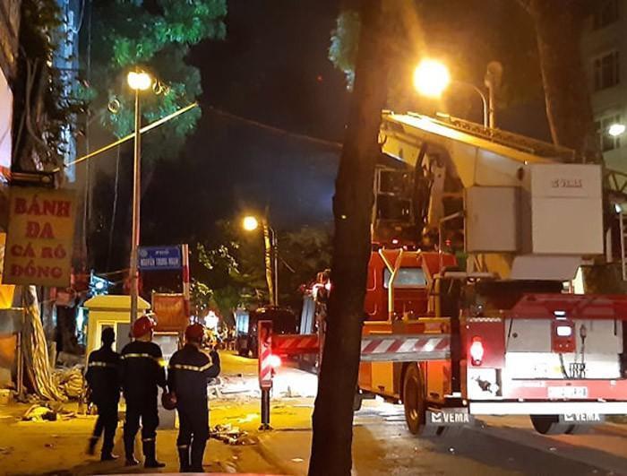 Sập giàn giáo tại Hà Nội, 3 người tử vong-1