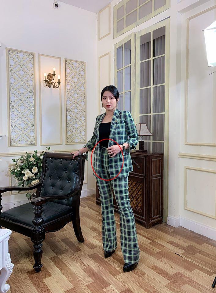 Che đậy kiểu nào MC Hoàng Linh cũng để lộ bụng to bất thường-3