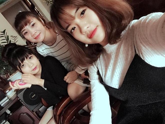 Đứng ở cổng trường, ông bố làm ai cũng tưởng là crush của con gái vì quá điển trai-8