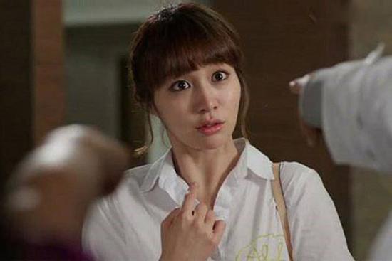 Bị mẹ chồng đuổi khỏi nhà giữa đêm, tôi ôm con qua chỗ bạn thân ngủ nhờ thì chết lặng