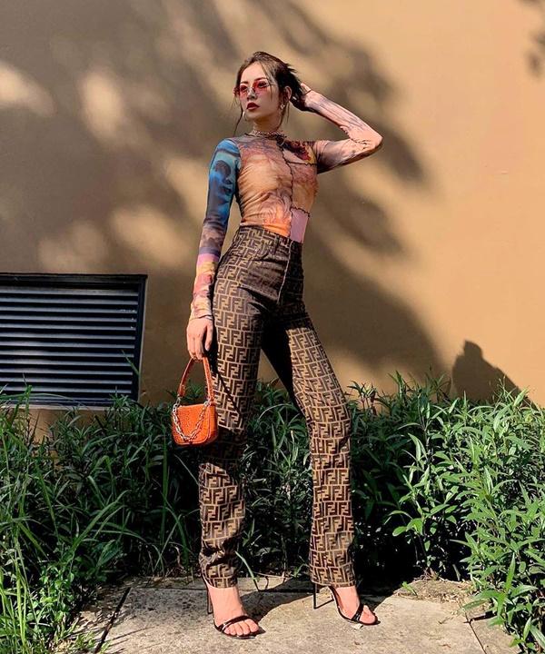 Những kiểu đồ nhìn phát ngốt được loạt mỹ nhân Vbiz ưa chuộng trong mùa hè-4