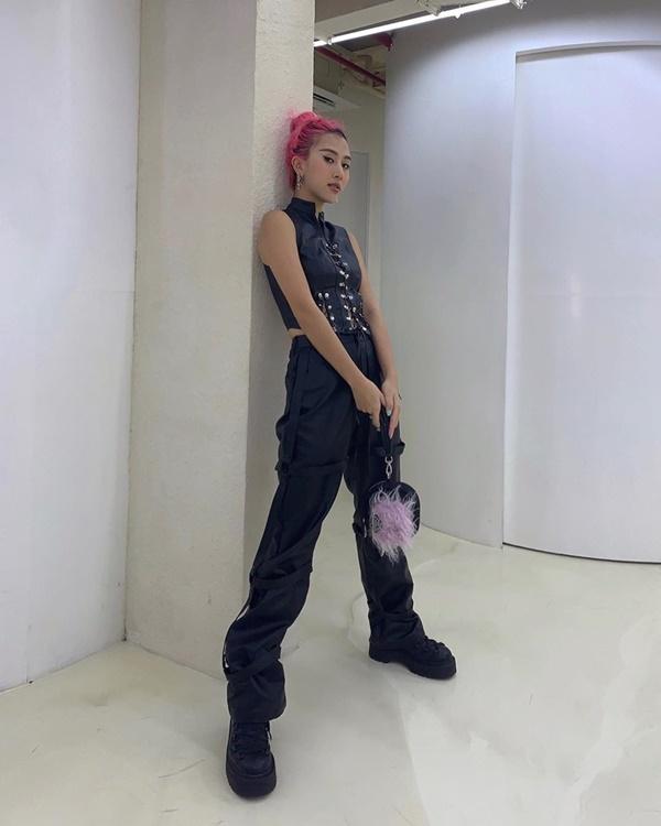 Những kiểu đồ nhìn phát ngốt được loạt mỹ nhân Vbiz ưa chuộng trong mùa hè-14