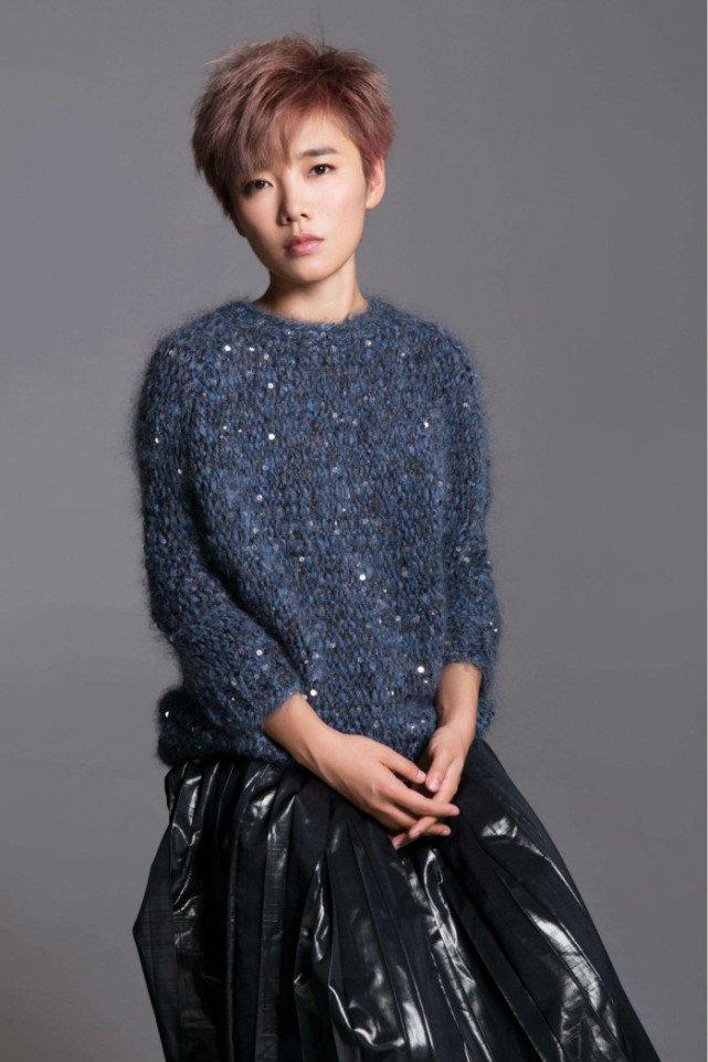 Nữ ca sĩ bị chỉ trích vì photoshop ảnh mặt mình vào ảnh cưới Angela Baby-3