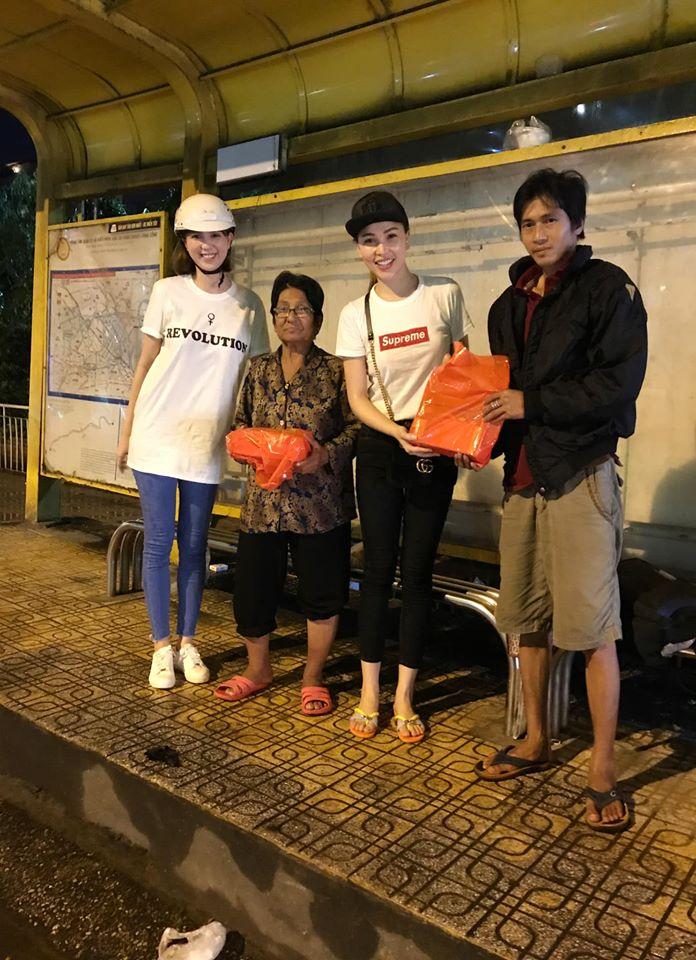 Ngọc Trinh tự nhận bất tài, Quỳnh Thư vẫn khen bạn thân nức nở-7