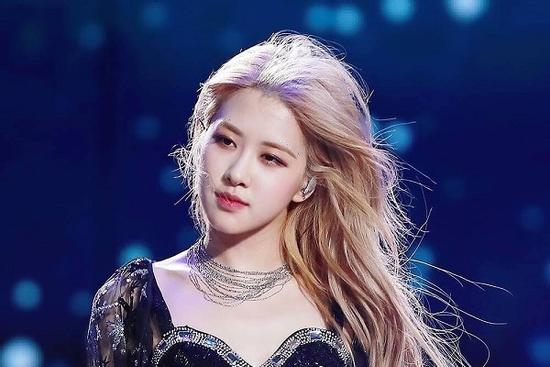 Rosé (Black Pink) tiết lộ 3 điều đã tạo nên cô ấy của ngày hôm nay