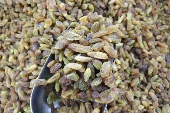 Nho khô không rửa cực bẩn, thêm một bước này ăn thoải mái không phải nghĩ