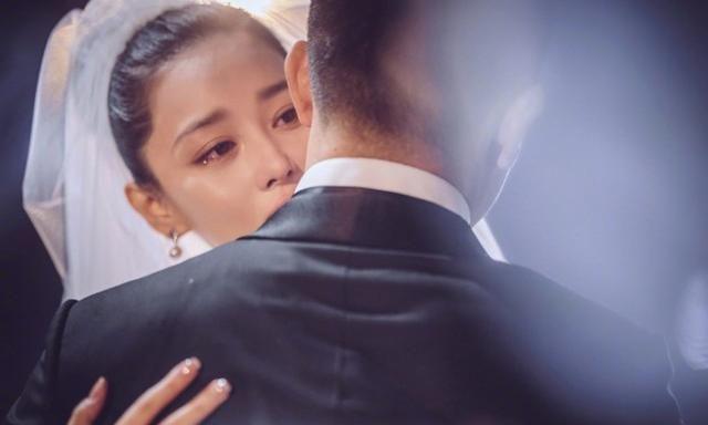 Lý Mạc Sầu Trương Hinh Dư kỷ niệm 2 năm ngày được ông xã cầu hôn-3