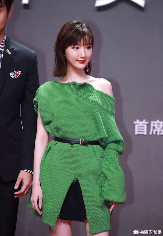 Đường Yên lộ miếng dán ngực, Địch Lệ Nhiệt Ba bị chê già trên thảm đỏ-12