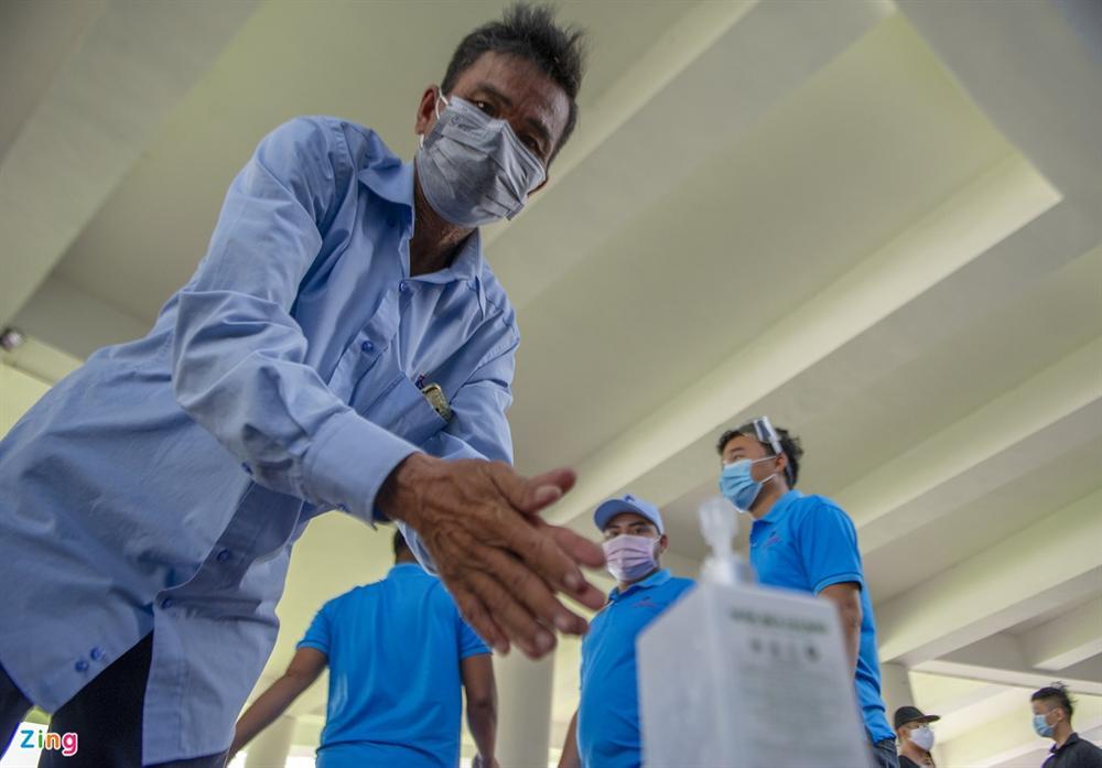 96 giờ thi công bệnh viện dã chiến 2.000 giường ở Đà Nẵng-6