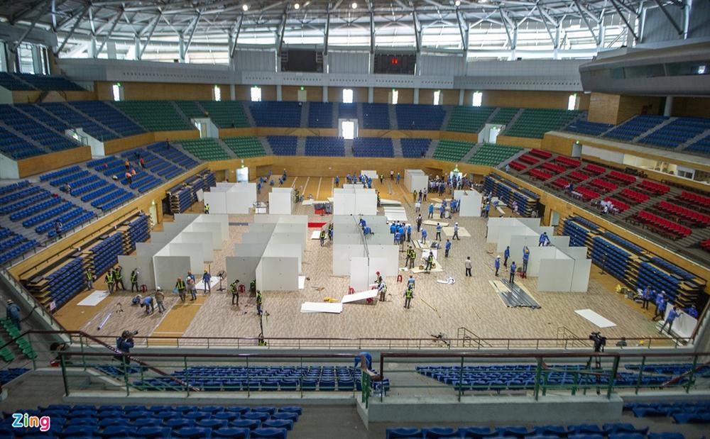 96 giờ thi công bệnh viện dã chiến 2.000 giường ở Đà Nẵng-7