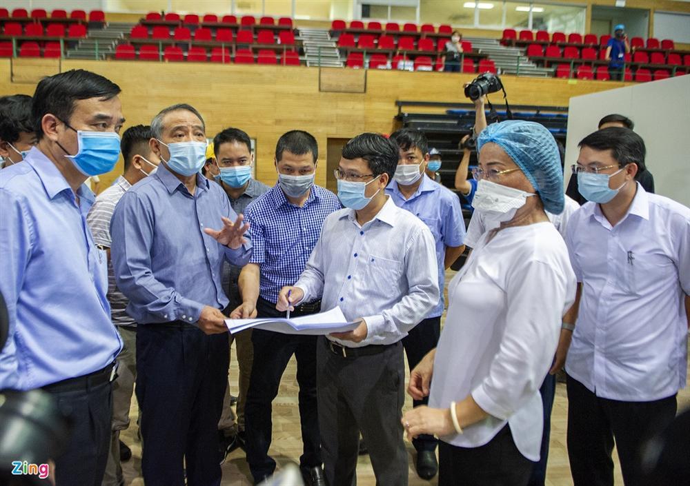 96 giờ thi công bệnh viện dã chiến 2.000 giường ở Đà Nẵng-8