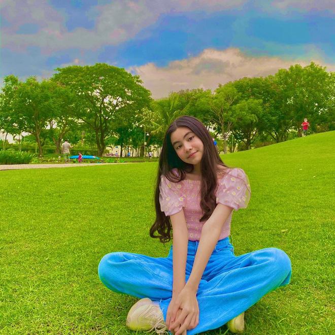 Con gái Quyền Linh khoe đẳng cấp mỹ nhân, ảnh chụp vu vơ cũng đẹp thần sầu-5