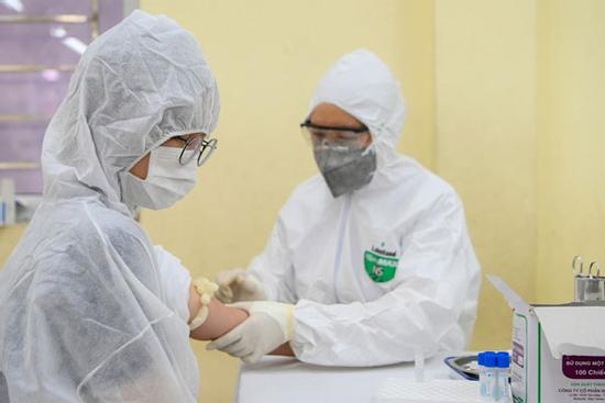 Lịch trình phức tạp 13 ca Covid-19 ở Đà Nẵng: 1 thai phụ tuần 35 đi Grab không nhớ biển số