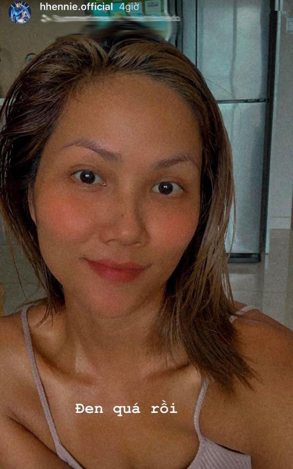 Bị chê vừa đen vừa xấu, HHen Niê quyết tâm tắm nắng cho đen thêm-3