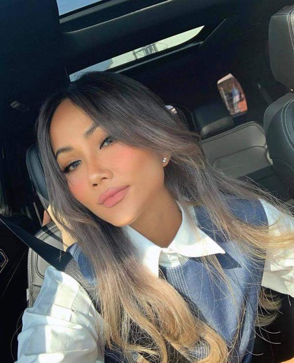 Bị chê vừa đen vừa xấu, HHen Niê quyết tâm tắm nắng cho đen thêm-10