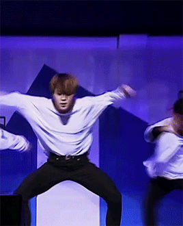 Vì sao Jimin BTS dễ dàng hớp hồn fan trong từng khoảnh khắc?-11