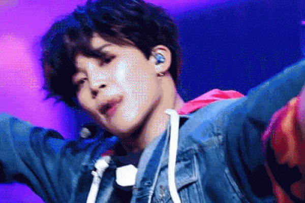 Vì sao Jimin BTS dễ dàng 'hớp hồn' fan trong từng khoảnh khắc?