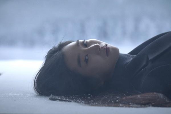 Hít khí than, tự bóp cổ và những lần Seo Ye Ji hành xác vì vai diễn-5