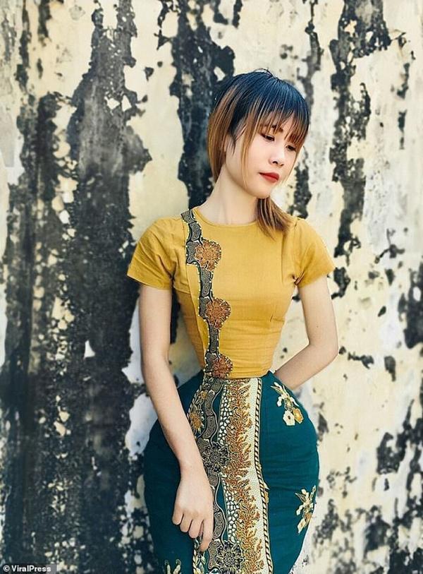 Cô gái hạ bệ Ngọc Trinh với vòng eo nhỏ 35cm-5