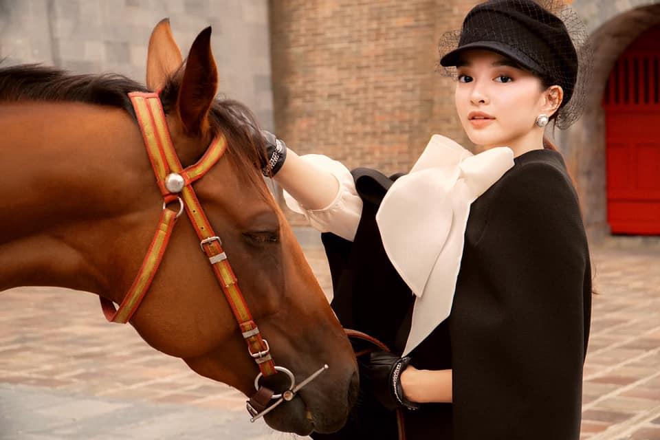 Kaity Nguyễn đẹp như phiên bản thời trẻ của Châu Tấn-1