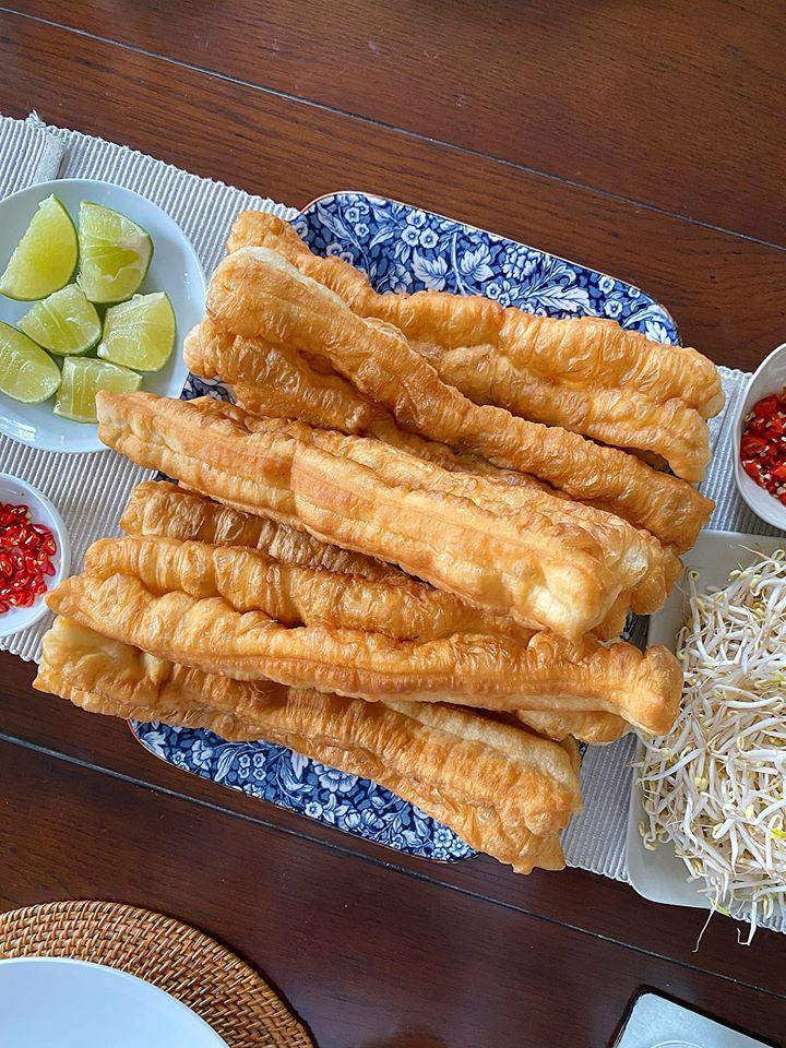 Tăng Thanh Hà miệt mài 20 tiếng nấu phở được khen nức nở, ngon hơn ăn hàng-7