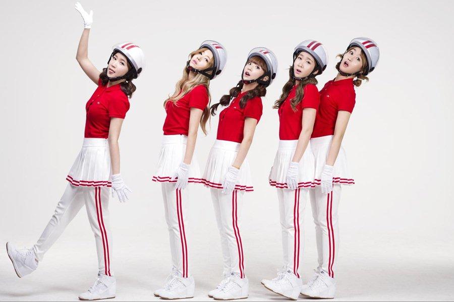 Crayon Pop được thành lập vào năm 2012 và vốn theo hình tượng trong sáng đáng yêu như nhiều nhóm nhạc khác. Tuy nhiên do không nổi tiếng, nhóm đã quyết định chơi lớn khi comeback với ca khúc 